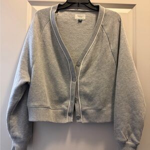 American Eagle Outfitters Gray Button-Front Cropped Cardigan